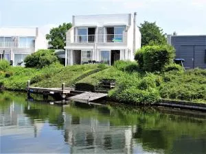 Vakantiewoning direct aan het Veerse Meer - Wolphaartsdijk
