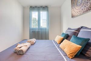 Appartements L'Elysee - Easy check-in - Arrivee autonome - Place parking privative - T2 surequipe - Wifi - Netflix : photos des chambres