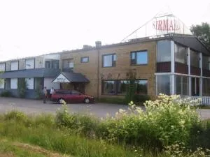 塔卡瓦尔卡酒店 - 凯米耶尔维