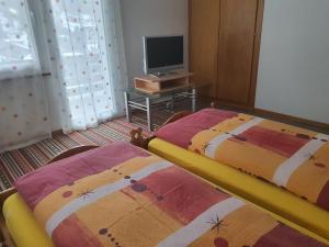 Two-Bedroom Apartment room in Hotel Klein Matterhorn