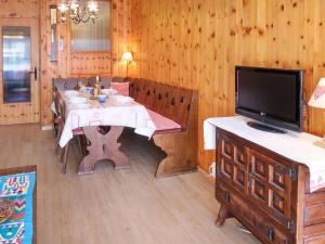 Apartment Bouleaux E 1 by Interhome