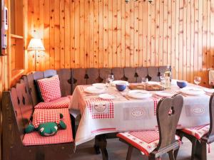 Apartment Bouleaux E 1 by Interhome