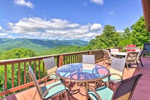 Holiday Home room in Smoky Top Summit 12 3 Miles to National Park!