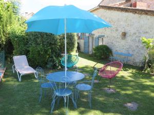 Maisons de vacances Holiday Home Les Volets Bleus by Interhome : photos des chambres