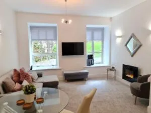 2 Bed Woodland Retreat - Garden & Free Parking - Addingham