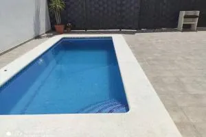 Apartamentos NayDa Gran casa con piscina - Don Álvaro