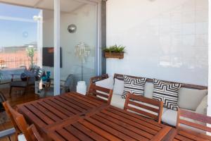 Amazing Rooftop Terrace With River And Historic City View 4 Bedrooms 4 bathrooms AC 19th Century Building Chiado