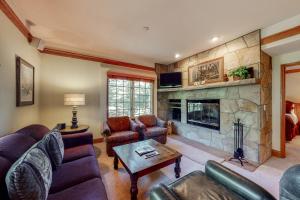One-Bedroom Apartment room in The Charter at Beaver Creek