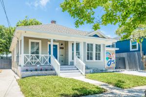 Three Bedroom House room in Shorty's Bungalow