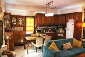 Viktorias apartment in the center of Parga