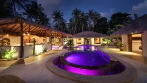 Baan Thamarchat 3 villas 13 bedrooms & Shala - Hinkong