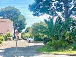 Appartements BALI Studio Climatise : photos des chambres