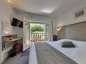 Hotels Hotel O'Nice Saintes : photos des chambres