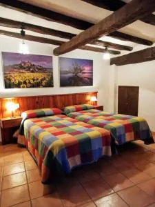 Casa independiente y completa con una habitación "Venta de Cidones" - Fuentetoba