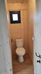 Lacustra Cabanes accessibles en canoe et Chalets tout confort : photos des chambres