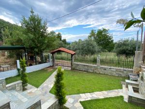 Casa Lanardi, Stavros