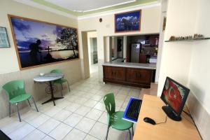 Triple Room with Bathroom and Air-Conditioning room in Yellow Rose Pansiyon
