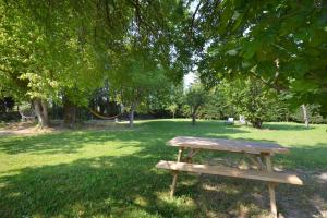 chambres d hotes Le Mas Julien piscine chauffée adult only