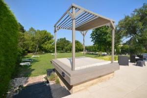 chambres d hotes Le Mas Julien piscine chauffée adult only