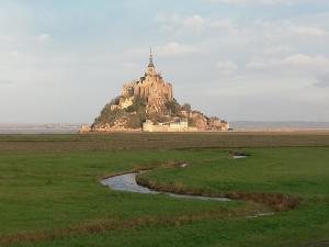 B&B / Chambres d'hotes Chambres d'Hotes Les Fleurettes en Baie Du Mont Saint Michel : photos des chambres