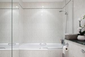 Spacious 1 bed Sloane Square