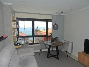 Apartamento con vistas al mar y playa enfrente - Мартин