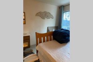 Comfy, Quiet, Condo near Lake Mary and the Village