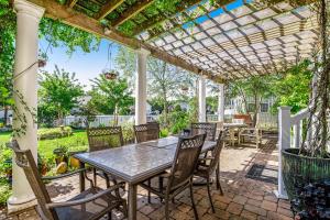 Bayview Landing - 38013 Bayview Circle