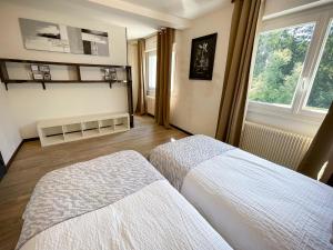 Villas Villa 250m2 avec PISCINE chauffee & SPA & kota-grill & sauna : photos des chambres