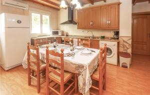 3 Bedroom Gorgeous Home In Montefrio