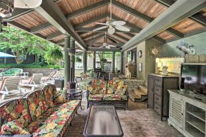 The White Elephant Inn Getaway w Pool & Hot Tub!