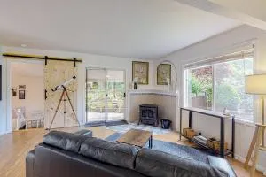 Little Nest - Cloverdale