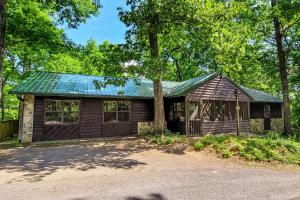 Three Bedroom House room in Hootenanny
