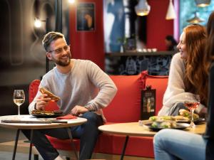 Hotels ibis Annecy Centre Vieille Ville : photos des chambres