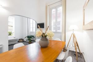 Duplex in Rue de la Préfecture Old Town 2 Bdrs