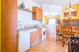 Bonito apartamento Piscina Wifi