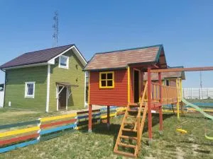 Domki u Iwonki -brązowy - Lędzin