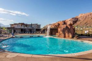 Three-Bedroom Apartment room in Delicate's Rest at Sage Creek with Heated Pool