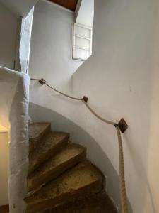 Vivez un conte de fée dans la pièce ronde dune tour médiévale