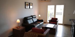 Perle Orientale Saidia Appart Rénové vue sur jardin et sur mer