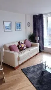 Marco Island -Spacious City Centre 2 Bedroom Apartment - Bingham