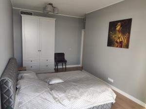 SEA GATE APARTMENT 20th floor