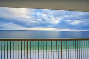 Beachfront, Oceanview, Pelican Beach Resort, 19th Floor