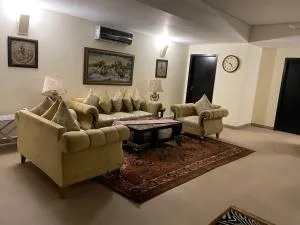 Royal Two Bed Room Luxury Apartment Gulberg - لاهور