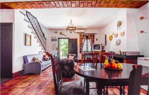 3 Bedroom Amazing Home In Rute