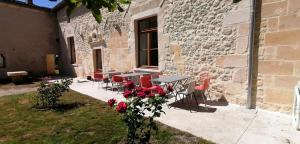 B&B / Chambres d'hotes Domaine de Gaia, Piscine, Petanque, Ping Pong, proche Saint-Emilion : photos des chambres