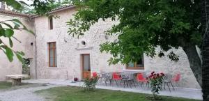 B&B / Chambres d'hotes Domaine de Gaia, Piscine, Petanque, Ping Pong, proche Saint-Emilion : photos des chambres