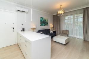 Cristal Neptun Park by OneApartments