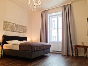 Deluxe Apartment room in Pension Mozart - Newly Renovated 2021