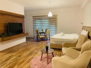 Fuk-tak apartmani&restoran - 诺弗多伊兰